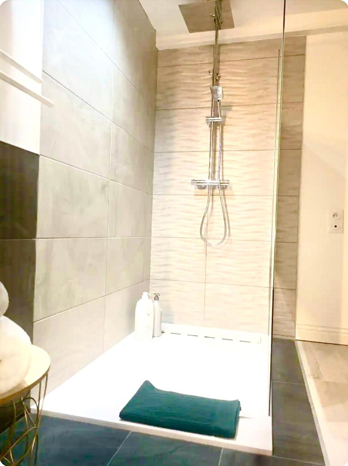 Appart-One Terrasse Jacuzzi Parking Каркассонн Екстер'єр фото