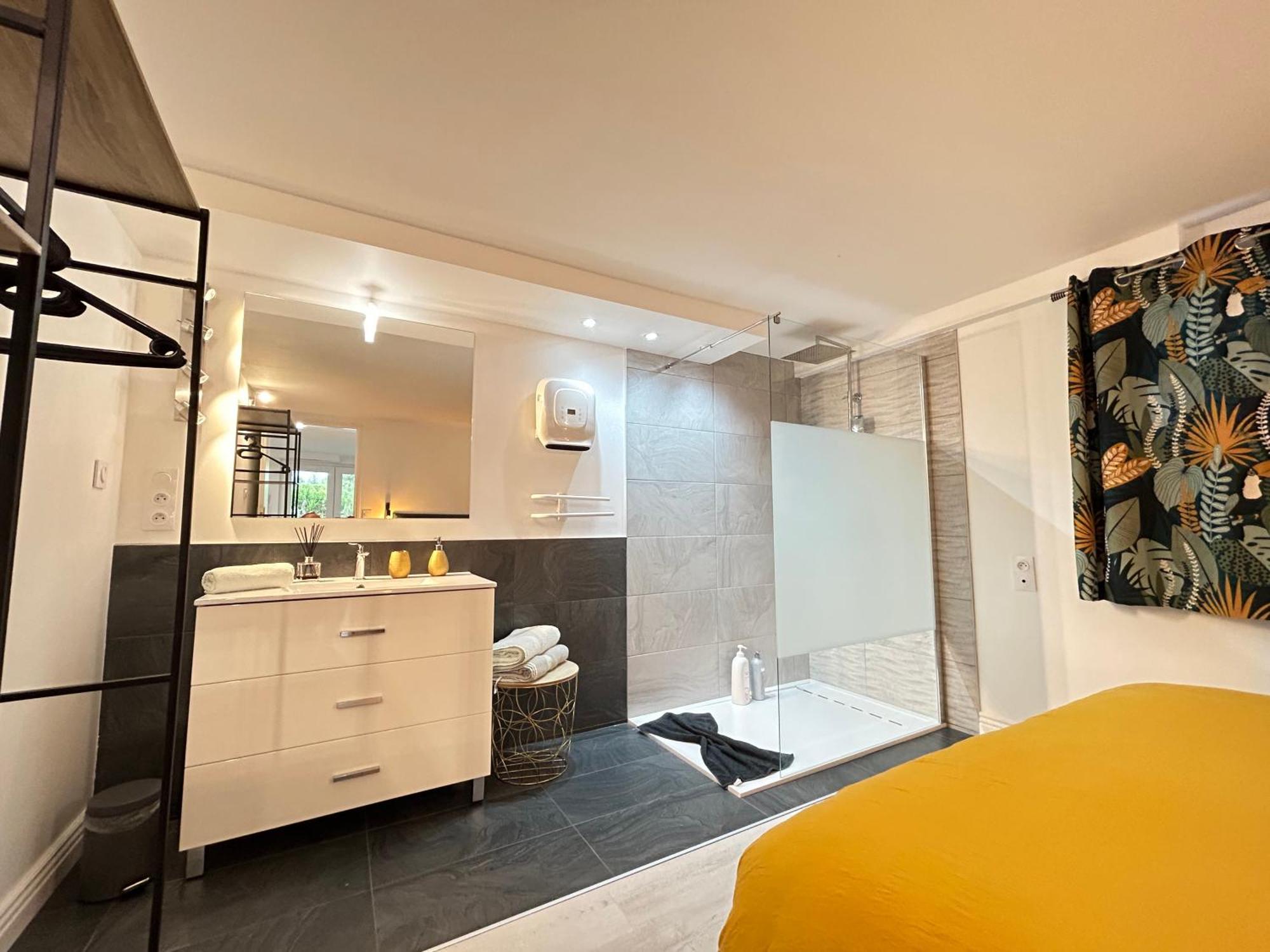 Appart-One Terrasse Jacuzzi Parking Каркассонн Екстер'єр фото